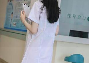 秀人网 – 原图中的黄歆苑，无圣光的牛仔裤，平淡却让人不由自主想再看一眼