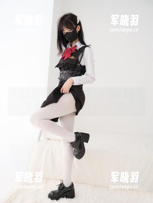 紧急企划 - 泳装的另一面：小恩用无圣光套图搞搞恶作剧，你上当了吗？