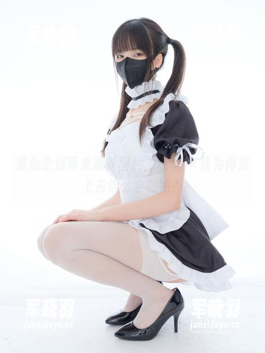 紧急企划 紧急企划带来最新图片,棕丝JK裙为何穿上去这么会撒娇?