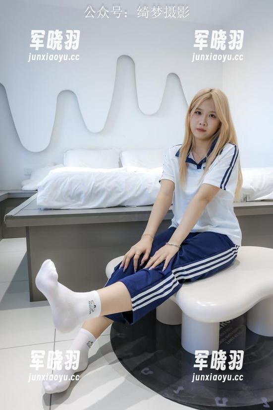 绮梦摄影 - 幼幼的私拍女仆，原图让人想多了！