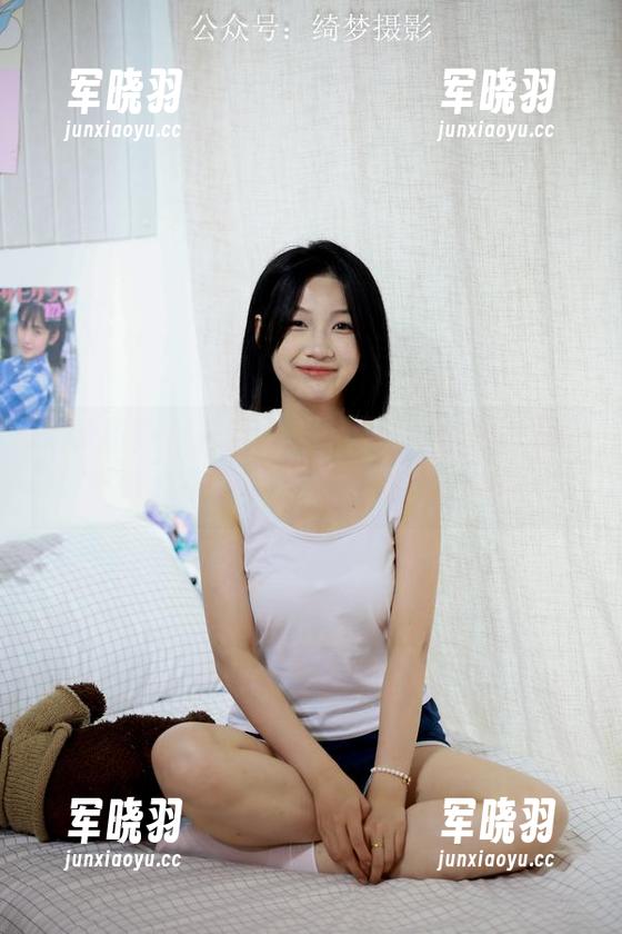 绮梦摄影-涵涵 绮梦摄影 - 涵涵的办公室美图合集,温柔中带点不羁,都是别人的工作吧?