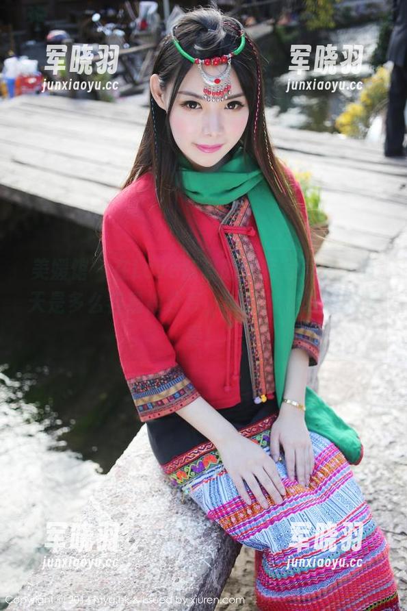 美媛馆-Love陆瓷 美媛馆 - 在Love陆瓷的泳装写真里,夏天是多么容易被分享,啊这就是夏日的节奏!
