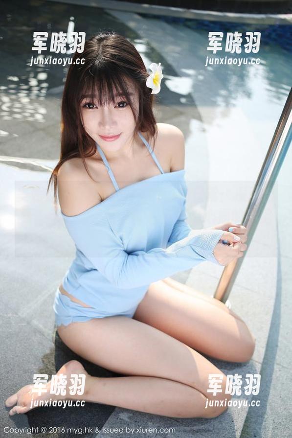 美媛馆-妮儿Bluelabel 美媛馆 - 妮儿Bluelabel的日常:原图合集,大家的注意力都在我不小心摆的手势上。