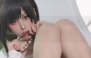 舞娘玉藻前：芊川一笑MNK的写真让我下载了整整一天，笑得腹肌都给练出来了。