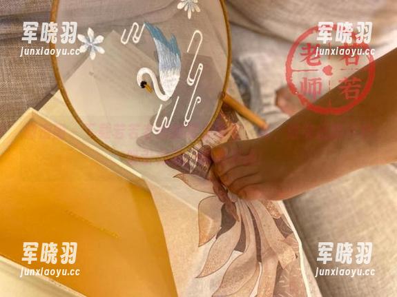 微密圈 - 下载若若老师的裸足图包，唉，谁能抵挡这种吸引力呢，真心不赖！