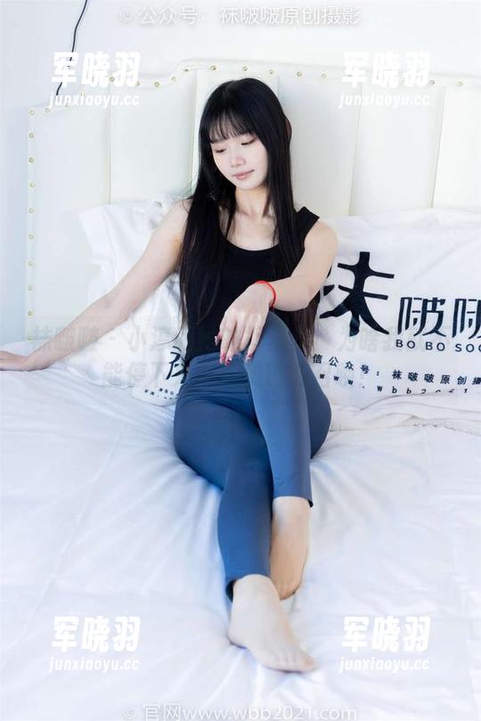袜啵啵-小淳 袜啵啵 - 小淳和她的裤里丝:为啥我就不能停下来了?美图在召唤!