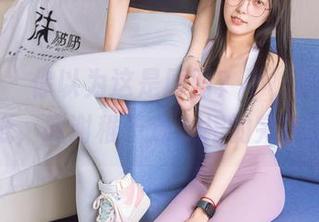 袜啵啵 – 你以为这是原图？不，这是我新的壁纸，感谢稚予连衣裙的完美胜利！