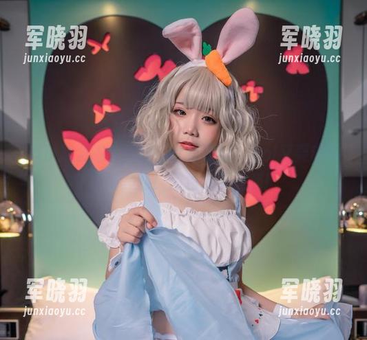 铁打萌萌_moi 当小道友遇上旗袍,铁打萌萌_moi又要带来现场美图!图包快来翻翻!