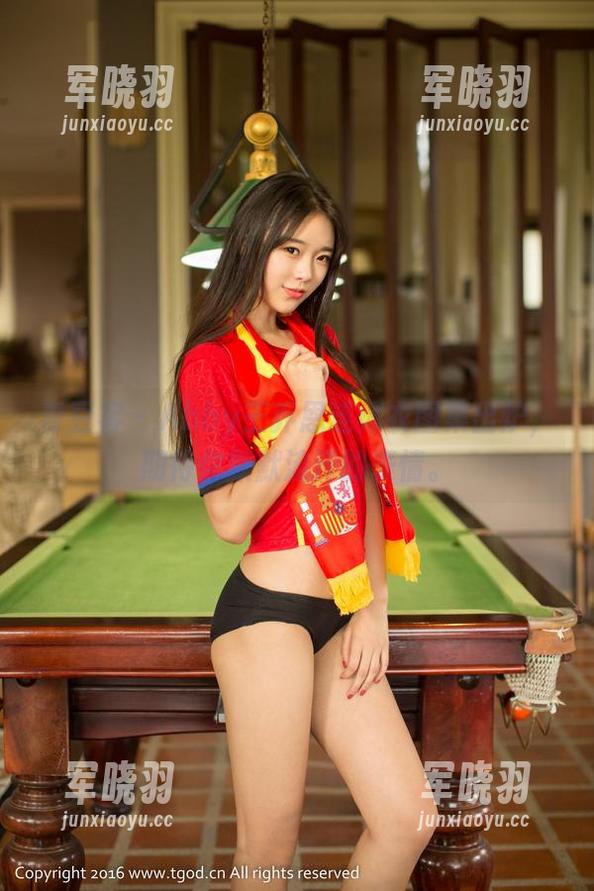 青豆客 - Abby王乔恩连体衣图集出炉，期待你默默流汗的表情。