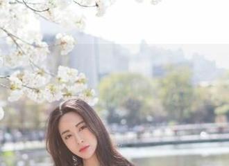 魅妍社 – 美昕Yumi：在这张高清美图里，女王是怎么优雅又迷人的？