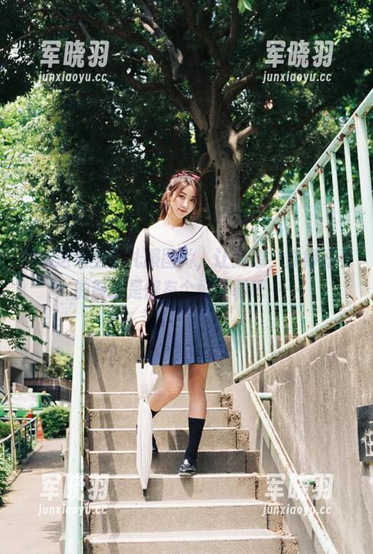 黑川 黑川这组全套礼服图片,让我想,穿得好看的前提是得有个好身材吧……